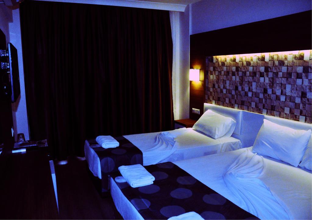 Comfort Ada Class Hotel Kuşadası Buitenkant foto