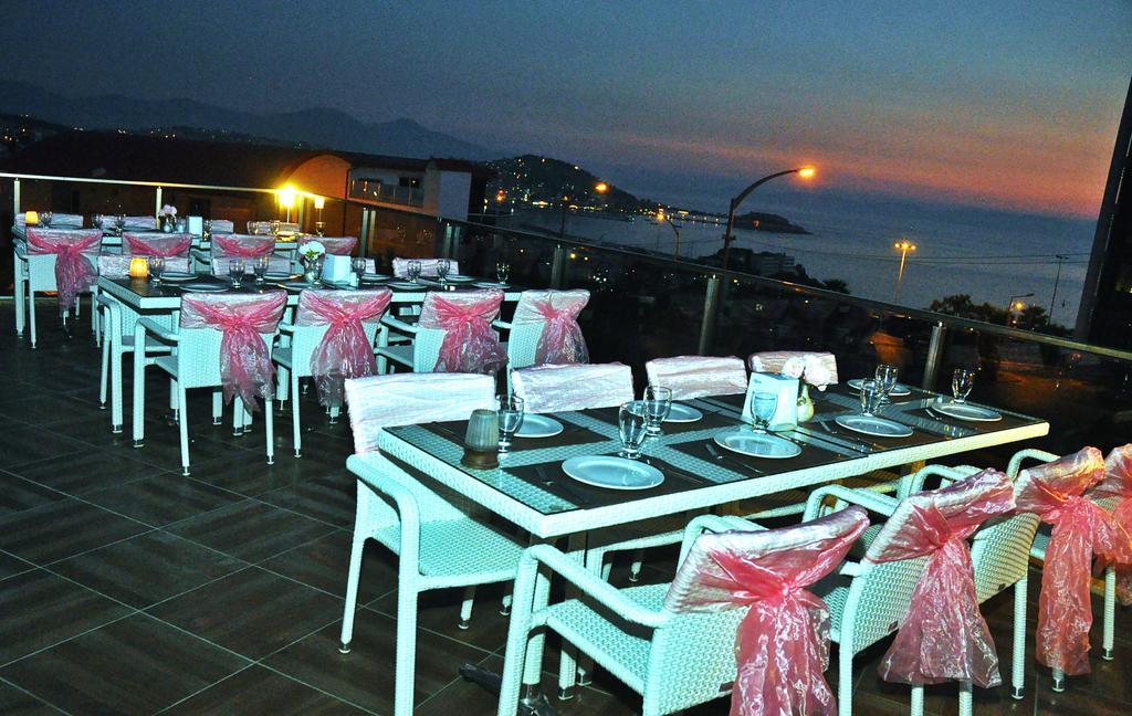 Comfort Ada Class Hotel Kuşadası Buitenkant foto
