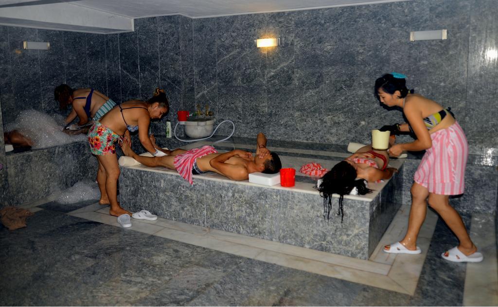 Comfort Ada Class Hotel Kuşadası Buitenkant foto
