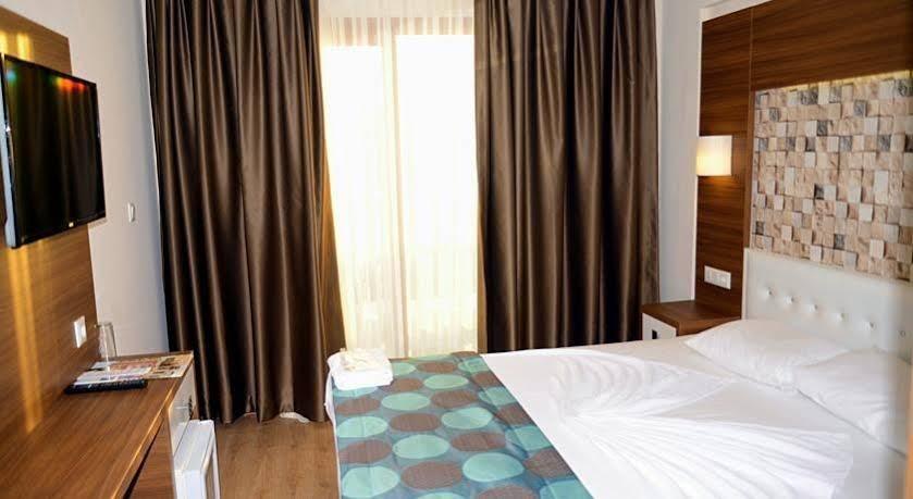 Comfort Ada Class Hotel Kuşadası Buitenkant foto